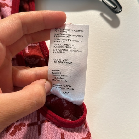 Urban outfitters pink stretchy crop top size S - Picture 3 of 4